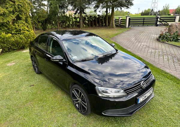 Volkswagen Jetta cena 28500 przebieg: 335000, rok produkcji 2014 z Frombork małe 154